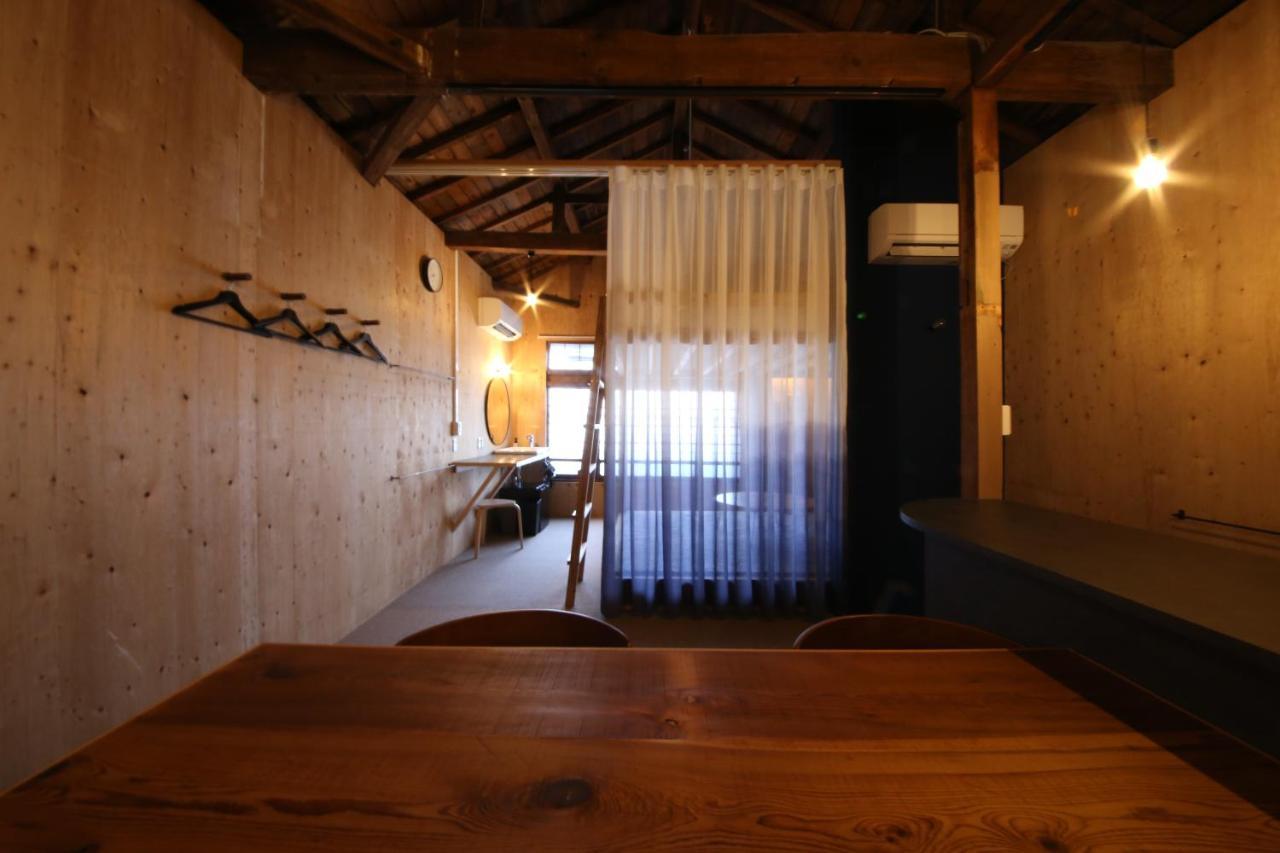 まちの別邸 緝 Shu Hostel Kochi  Bagian luar foto